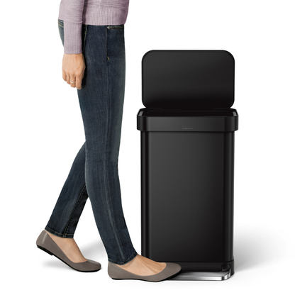 Simplehuman rectangular step can with liner  pocket 45L